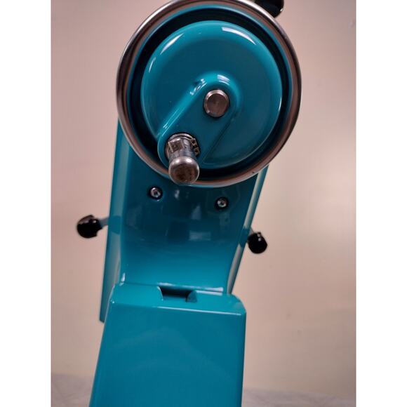 KitchenAid Artisan 5 Qt Tilt Head Mixer 325 Watt 10 Speed - Picture 10 of 11